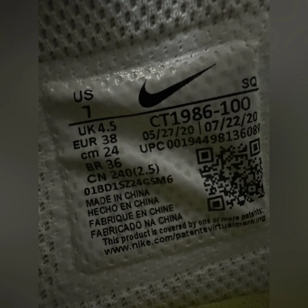 Nike Air Force 1 - Picture 4 of 6